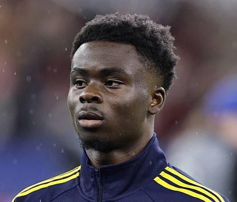 星空.综合体育官网-鲁尼：萨卡本赛季确实状态不佳，但也要看到他身上的压力